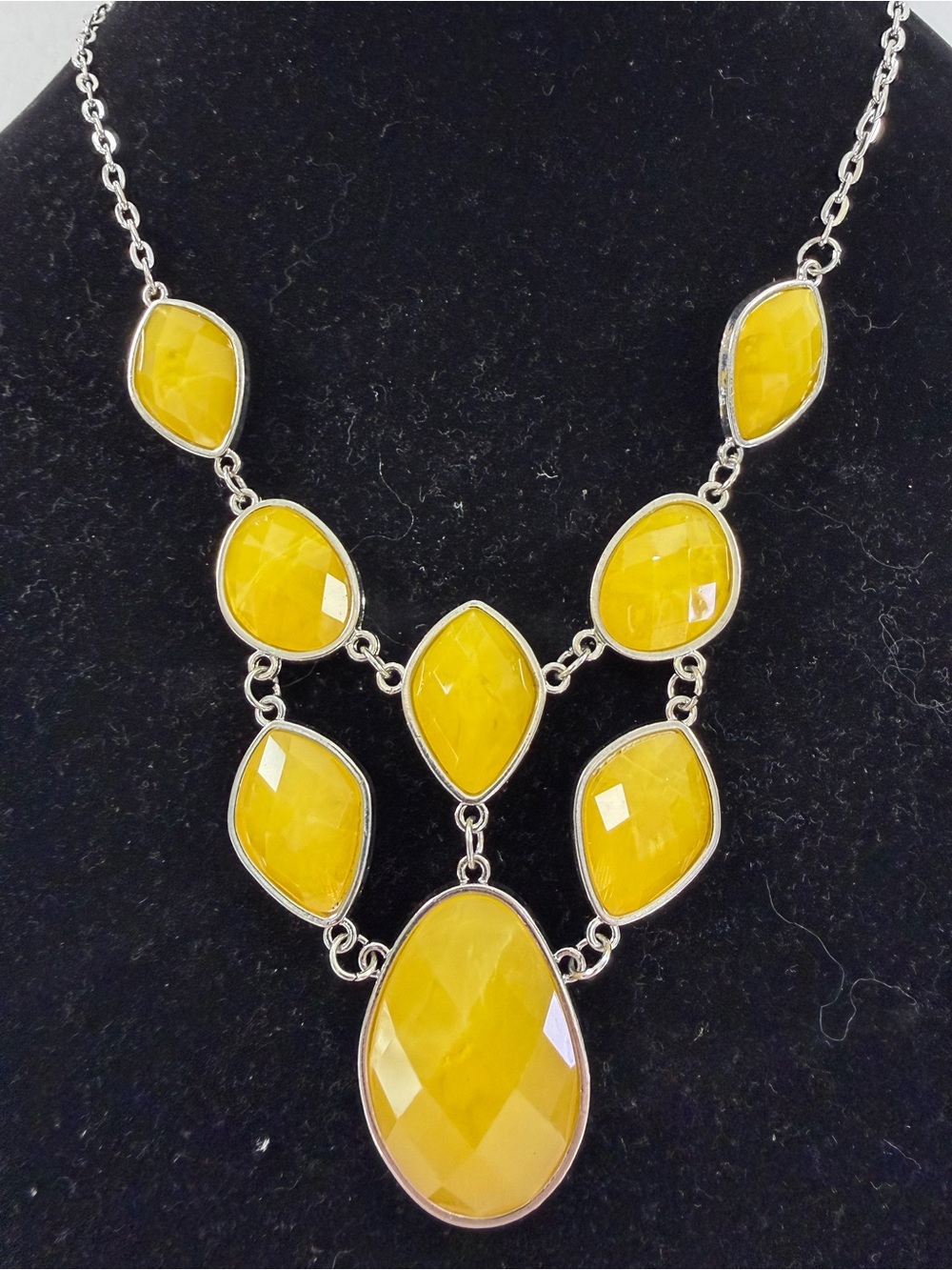 🩷5/$10🩷 Paparazzi Yellow Statement Teardrop Necklace - Women Jewelry - Picture 4 of 8